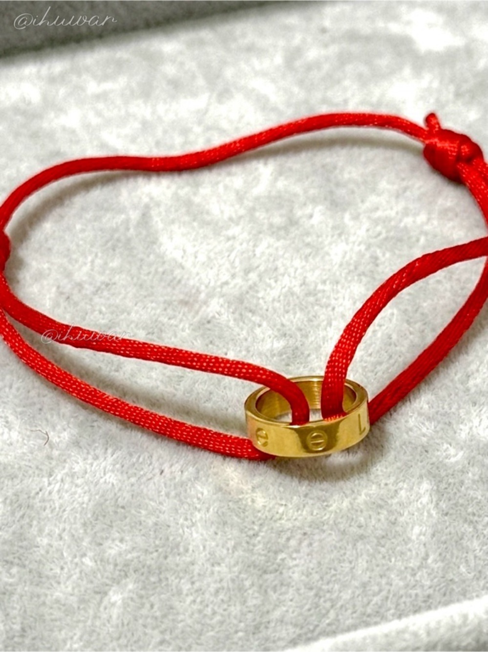 18K Gold Plated Unisex Adjustable Red Cord Screw Ring Bracelet - Picture 3 of 7